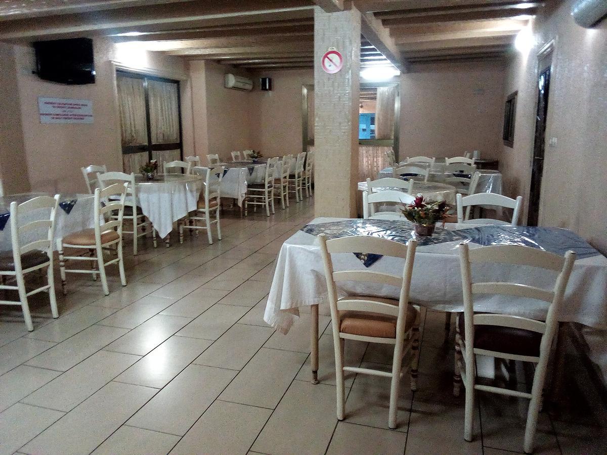 Hotel Saint Thomas Lome Exterior photo